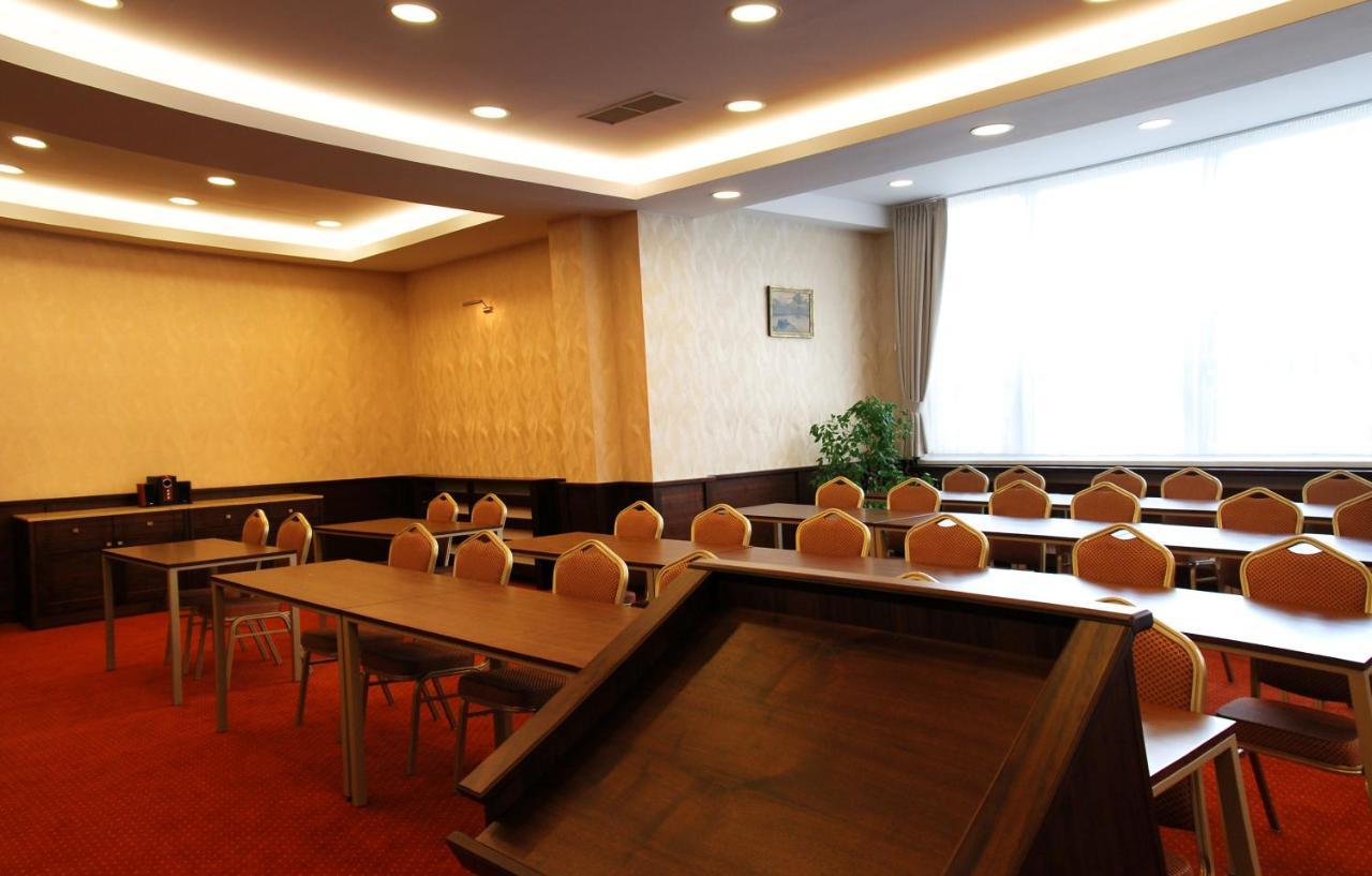 Hotel Lesana Stará Lesná Екстериор снимка