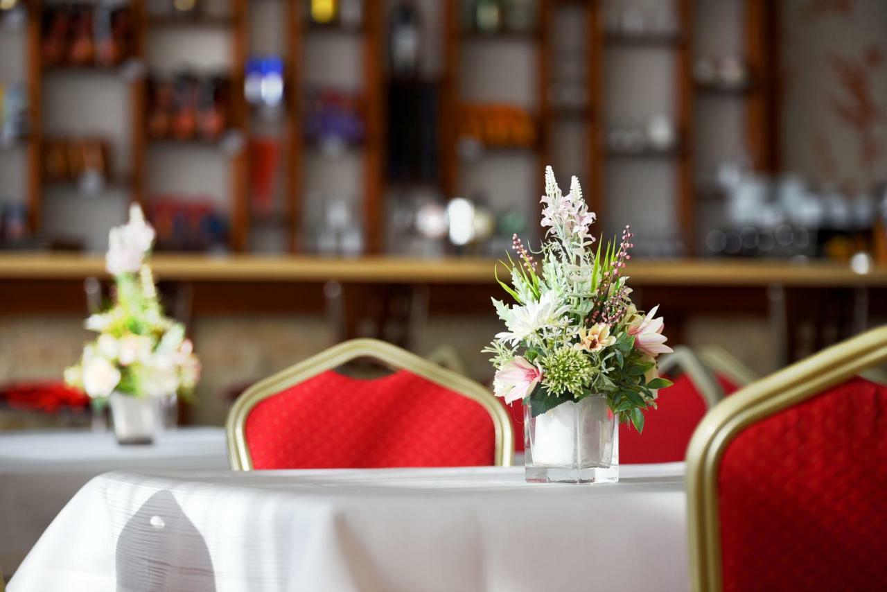 Hotel Lesana Stará Lesná Екстериор снимка